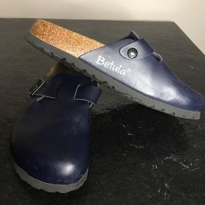 Betula closed toe shoes